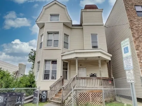 81 Auburn St, Paterson, NJ