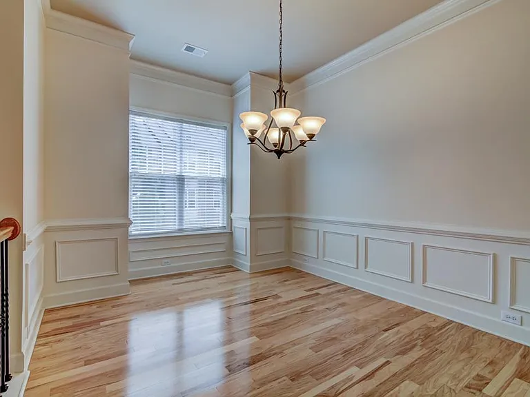 2027 Cobblestone Cir NE — Photo 7