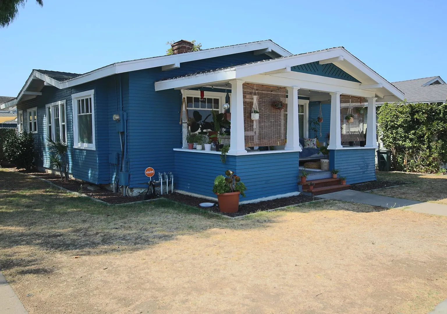 3 Bedroom Craftsman Home with 1-Car Garage — Photo 1