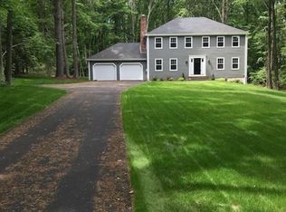 37 Chestnut St, Hopkinton, MA 01748