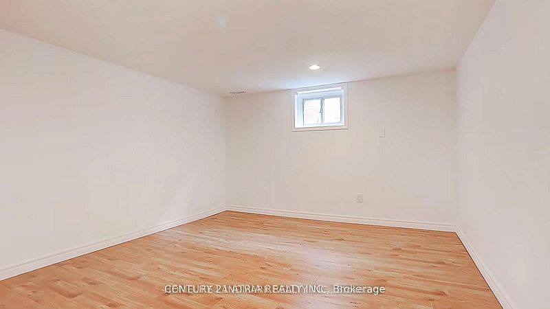 Toronto House for rent - 5 Bedrooms — photo 12