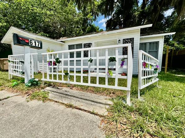 617 NE 25th Ave, Ocala, FL 34470