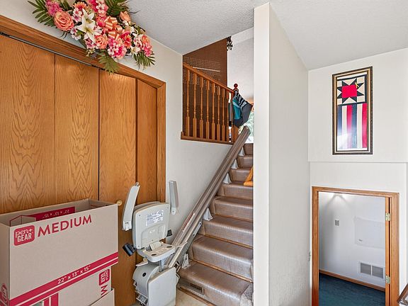 3rd image of 606 8th St NW