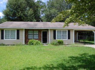 1146 Oquinn Dr, Tifton, GA 31794