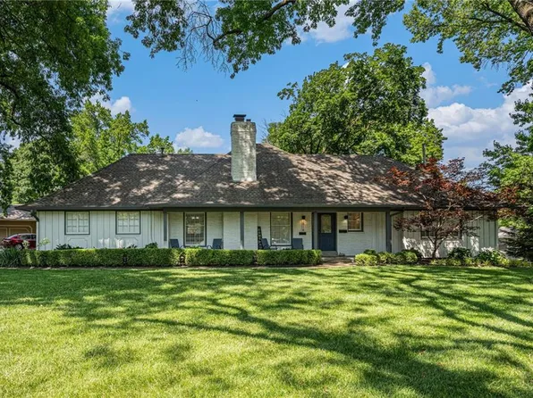 3818 W 52nd Ter, Roeland Park, KS 66205