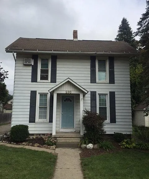 230 W Main St #1 — Photo 1