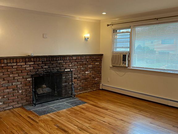2nd image of 8 Pequot Ave Floor 1