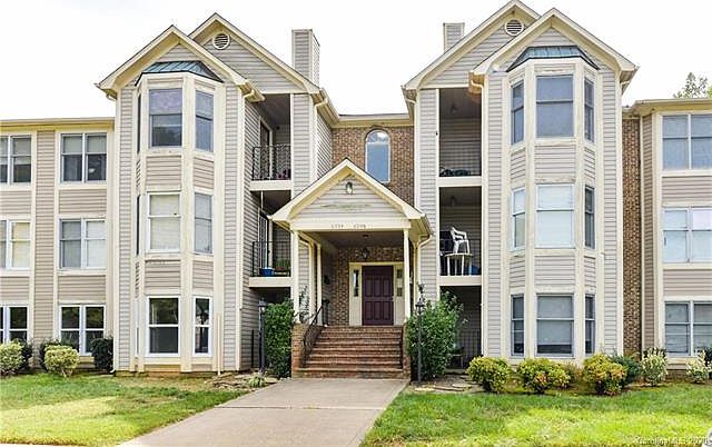 1st image of 6228 Rosecroft Dr #8