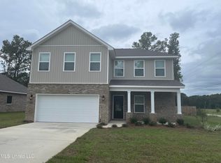 15729 Poydras Cir, Biloxi, MS 39532