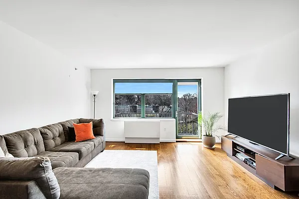 Sold by Compass | media 2