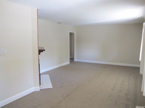 5th image of 6233 Fairfax Way