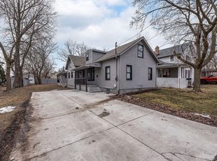 1026 E Hunt St, Adrian, MI 49221