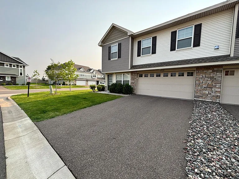 7219 Elmo Ct — Photo 5