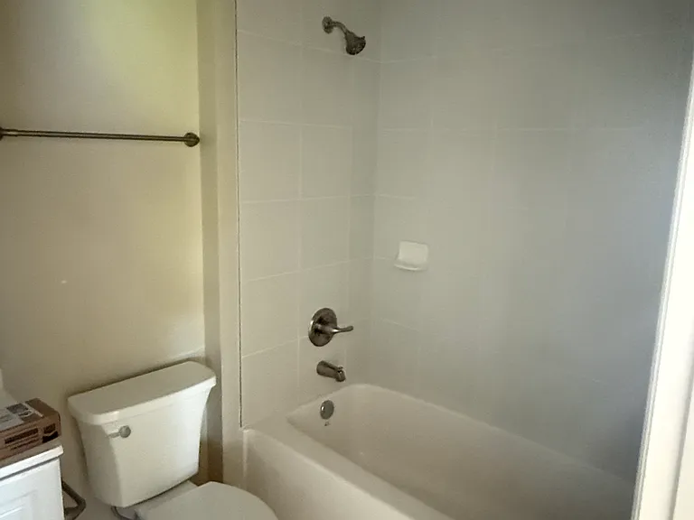 517 S Wilson Ave — Photo 7