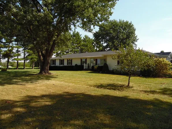 305 Grove St, Laclede, MO 64651