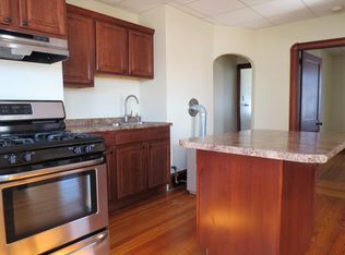 1146 Slade St APT 3F, Fall River, MA 02724