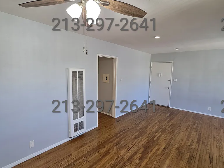 14355 Burbank Blvd #18 — Photo 17