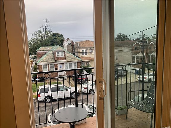 4th image of 118-80 Riverton St #2