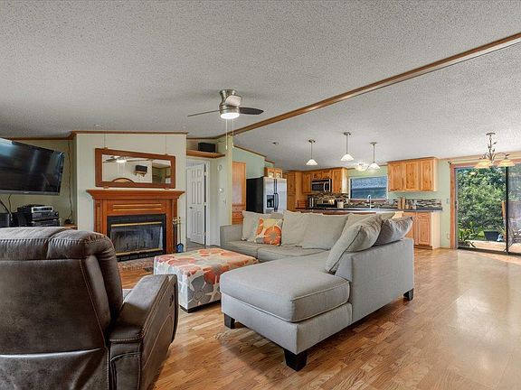 5th image of 3122 River Rd
