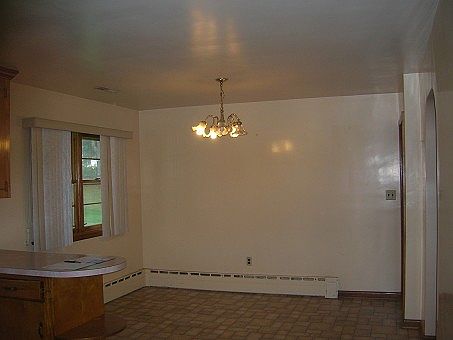 5th image of 120 Triple Oak Cir