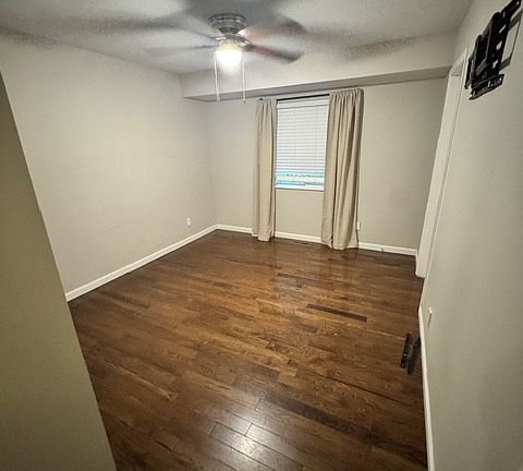 3rd image of 4019 San Fernando Ln