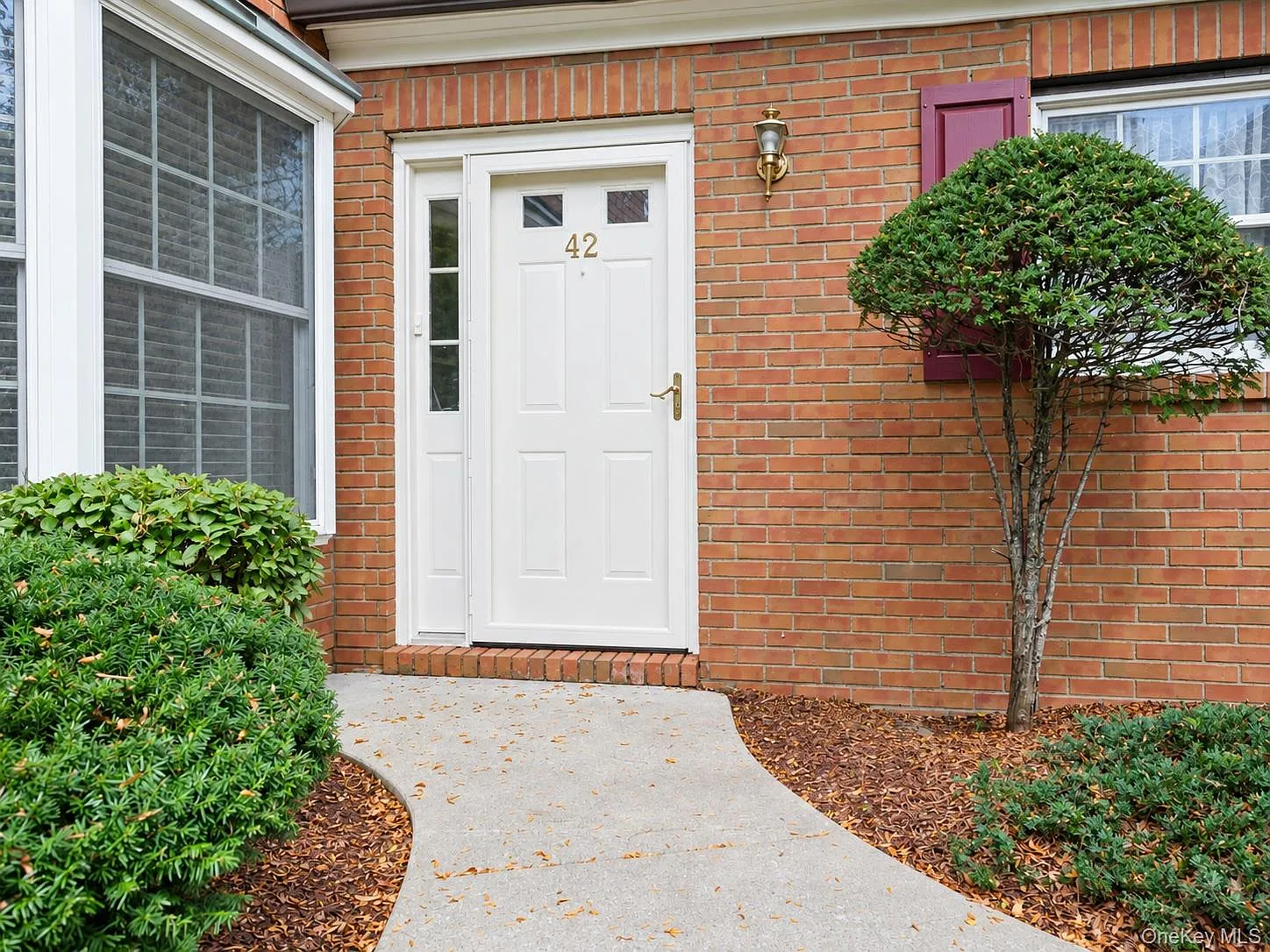 2 bed, 2.0 bath, 1282 sqft, $2,700 — Photo 2
