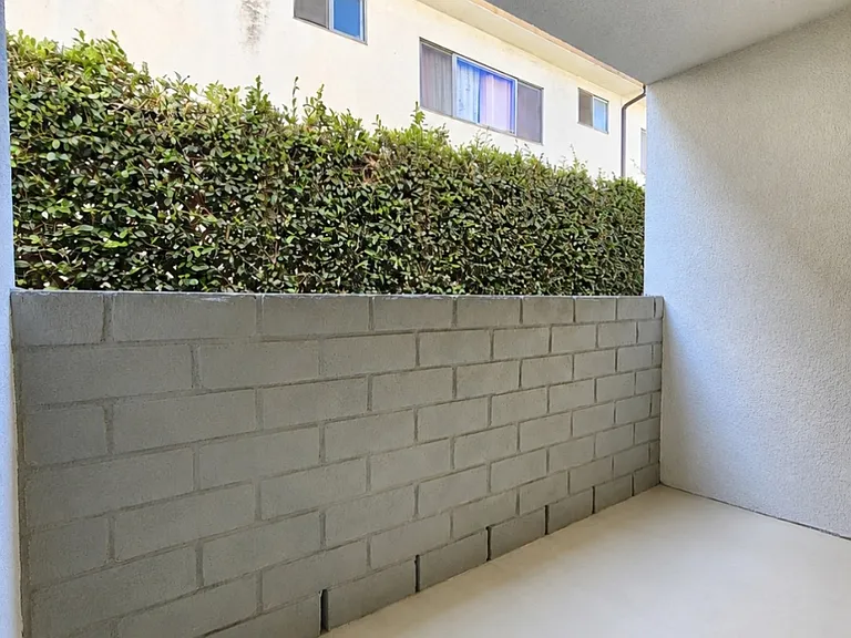 1243 Wellesley Ave #5 — Photo 4