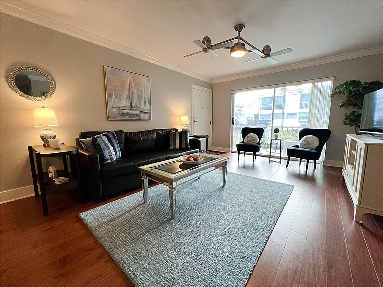 6239 Bay Club Dr #1 — Photo 8