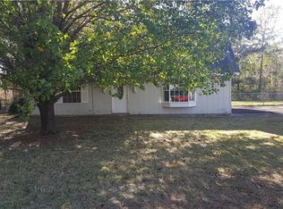 1902 Hackberry Ln, Demopolis, AL 36732