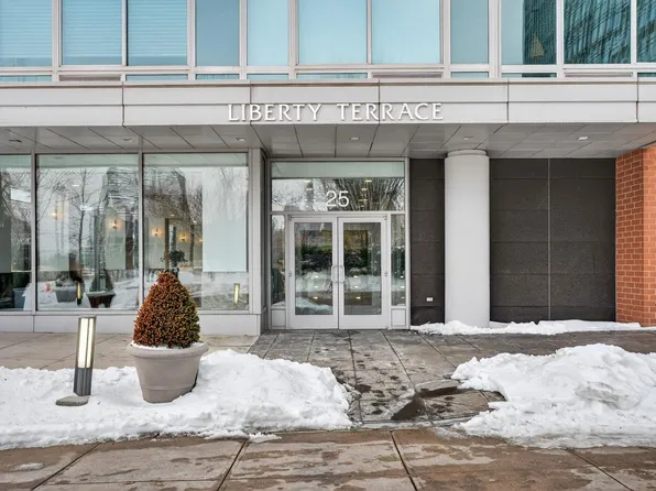 25 Hudson Street image 1 of 23