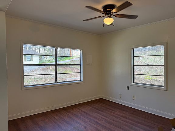 4th image of 1111 Hamlin Cv