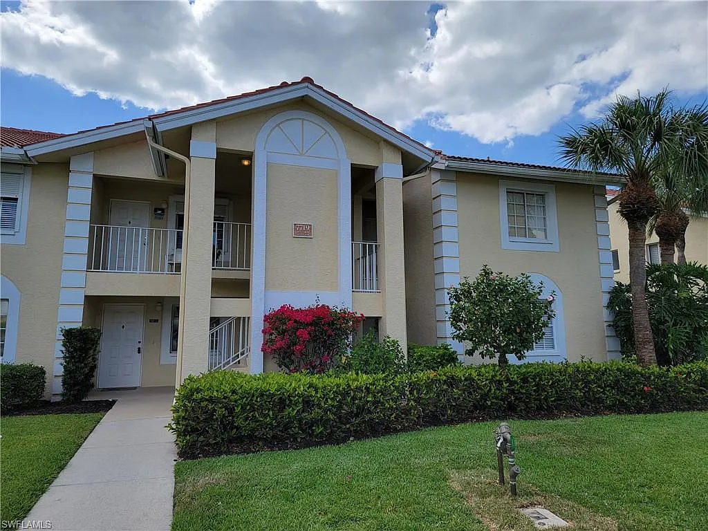 2 bed, 2.0 bath, 1022 sqft, $2,300 — Photo 2