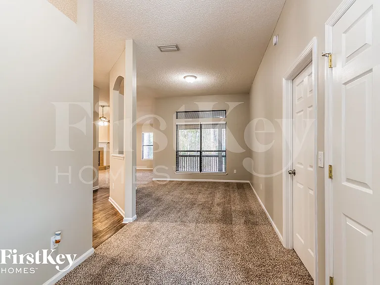 5541 Broadgate Ct — Photo 2