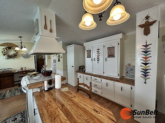 4th image of 4900 SE 102nd Pl #99
