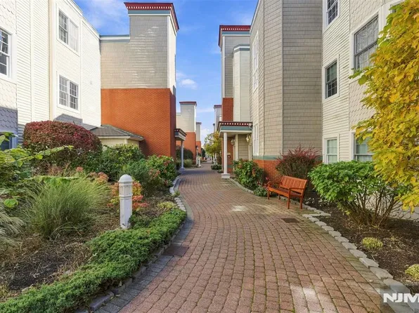 345 The Promenade, Edgewater, NJ 07020