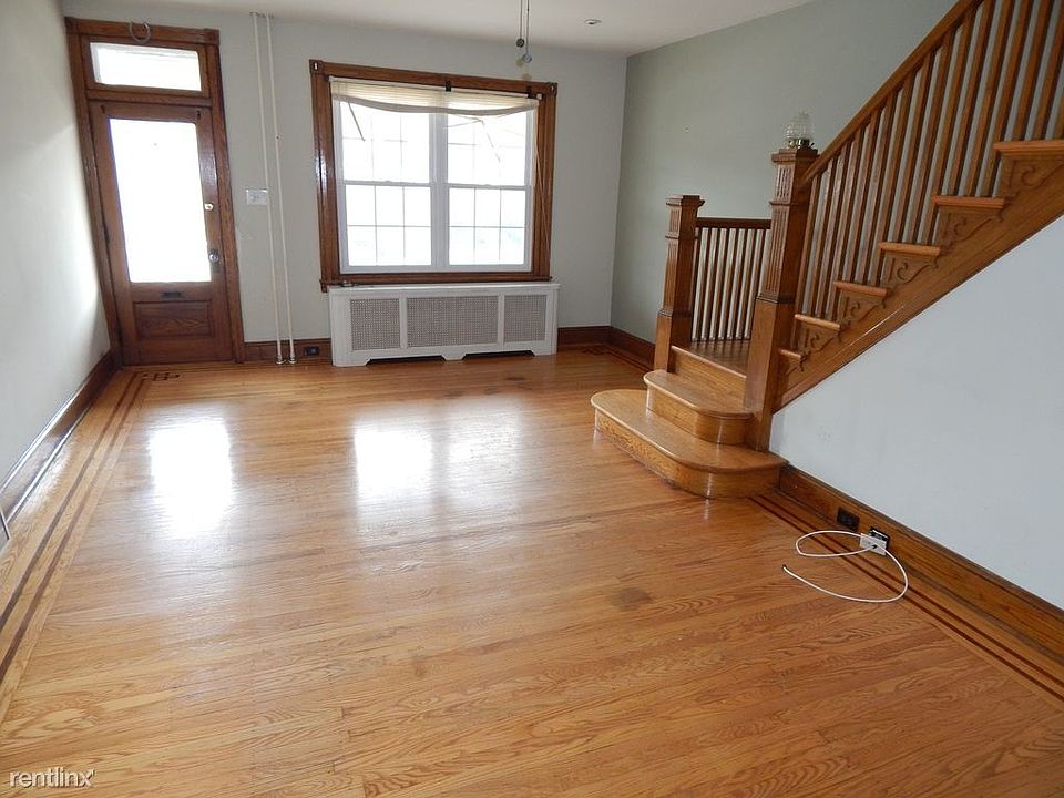 244 Rector St Living Rm