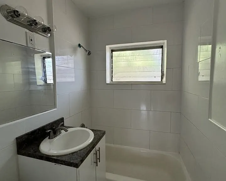 55 NW 56th St #6 — Photo 5