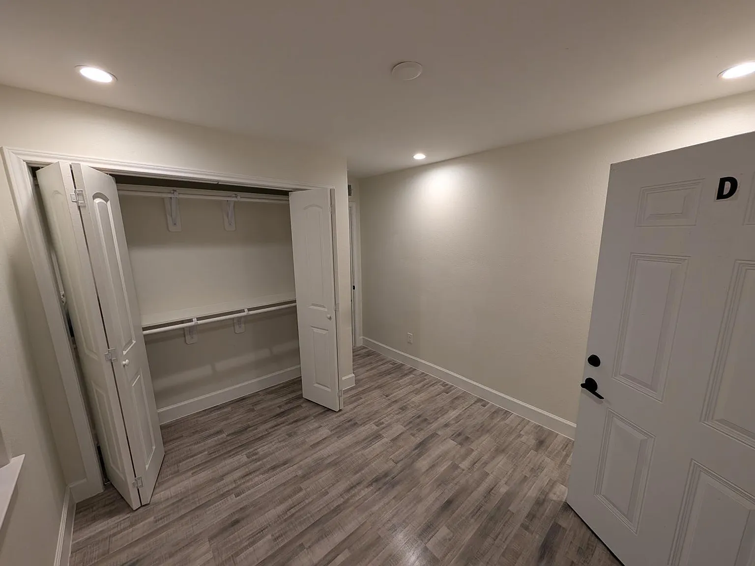 1 bed, 1.0 bath, $500 — Photo 4