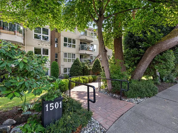 1501 Richmond Ave #401, Victoria, BC V8R 4P7