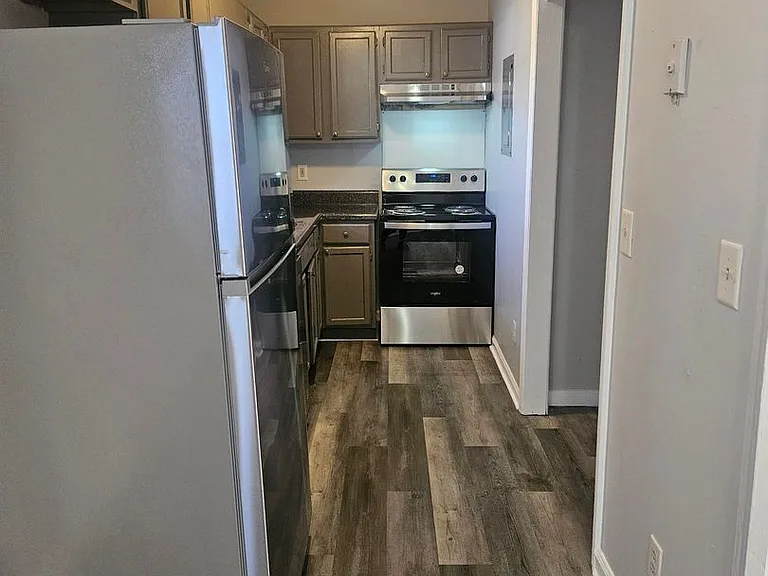 Windgate Apartments — Photo 12