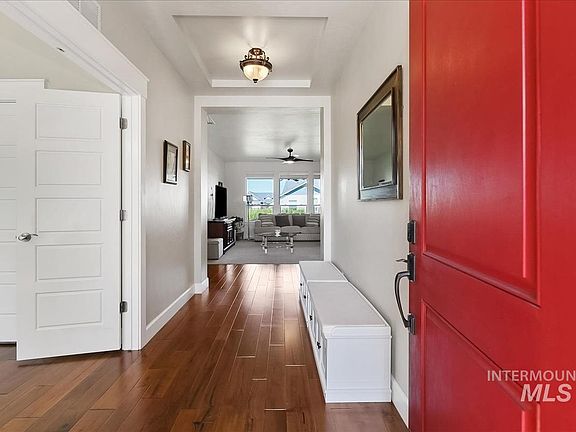 5th image of 1116 N World Cup Ln