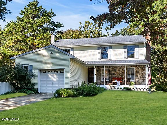 2nd image of 598 Reed Road