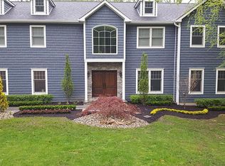 135 Deepdale Dr, Middletown, NJ 07748