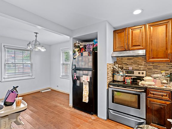 3rd image of 2637 Westbrook Dr