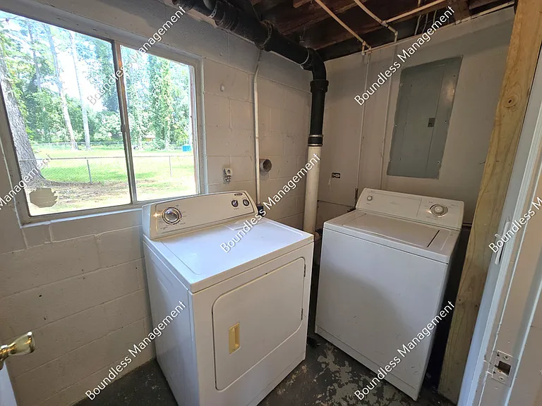 8834 Homewood Dr — Photo 14