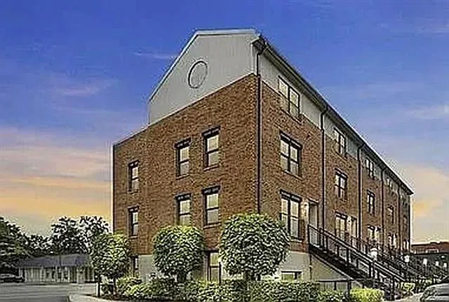 1 bed, 1326 sqft, $1,875 — Photo 2