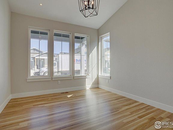 3rd image of 731 Saint Andrews Ln