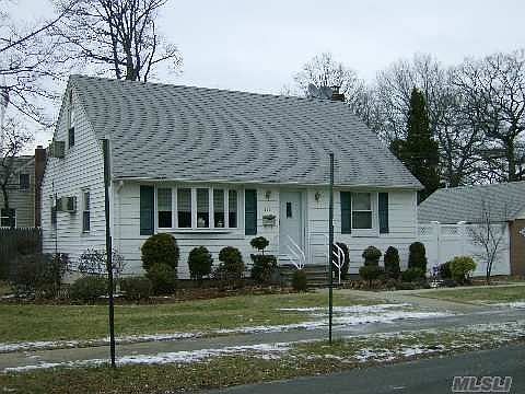 1st image of 179 Tyrconnell Ave