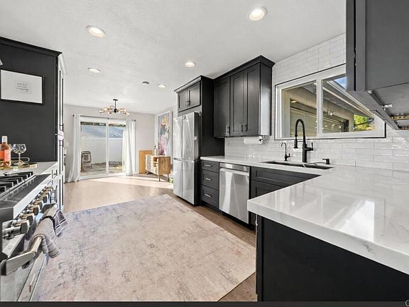 2nd image of 1705 Canyon Rd