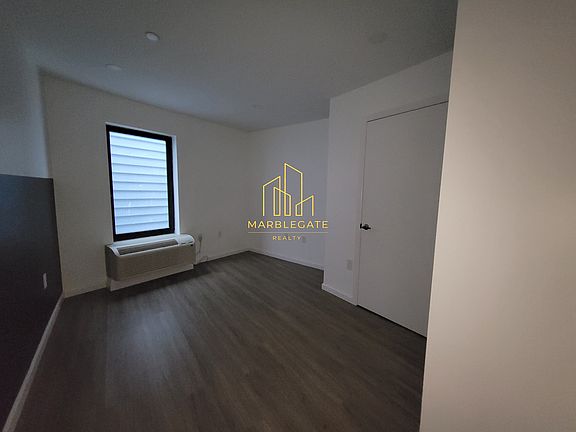 4th image of 556-557 Market St #44C
